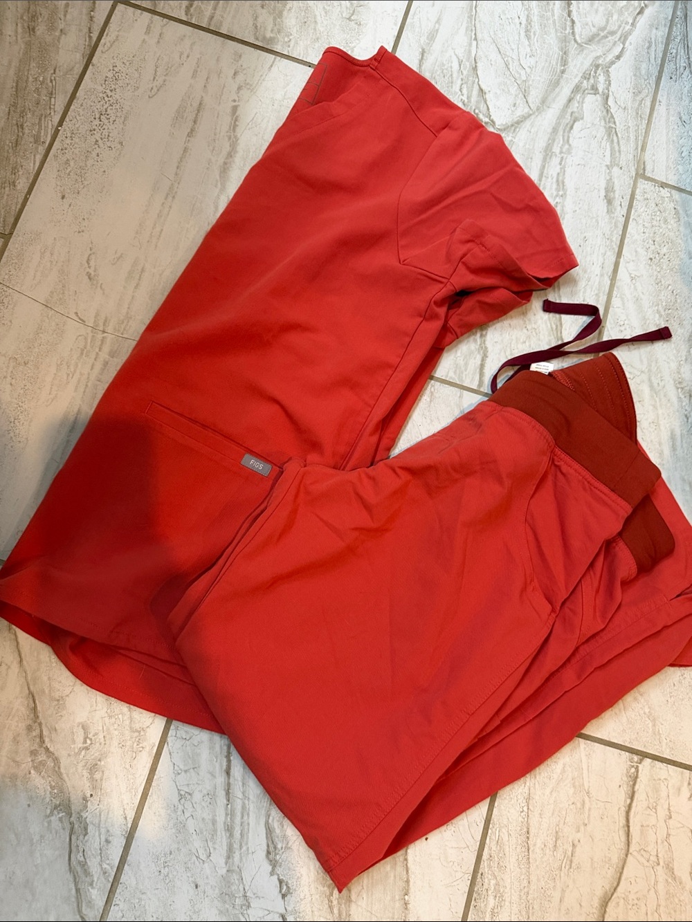 Women’s FIGS Casma Three-pocket Scrub set  Red/Orange NWOT